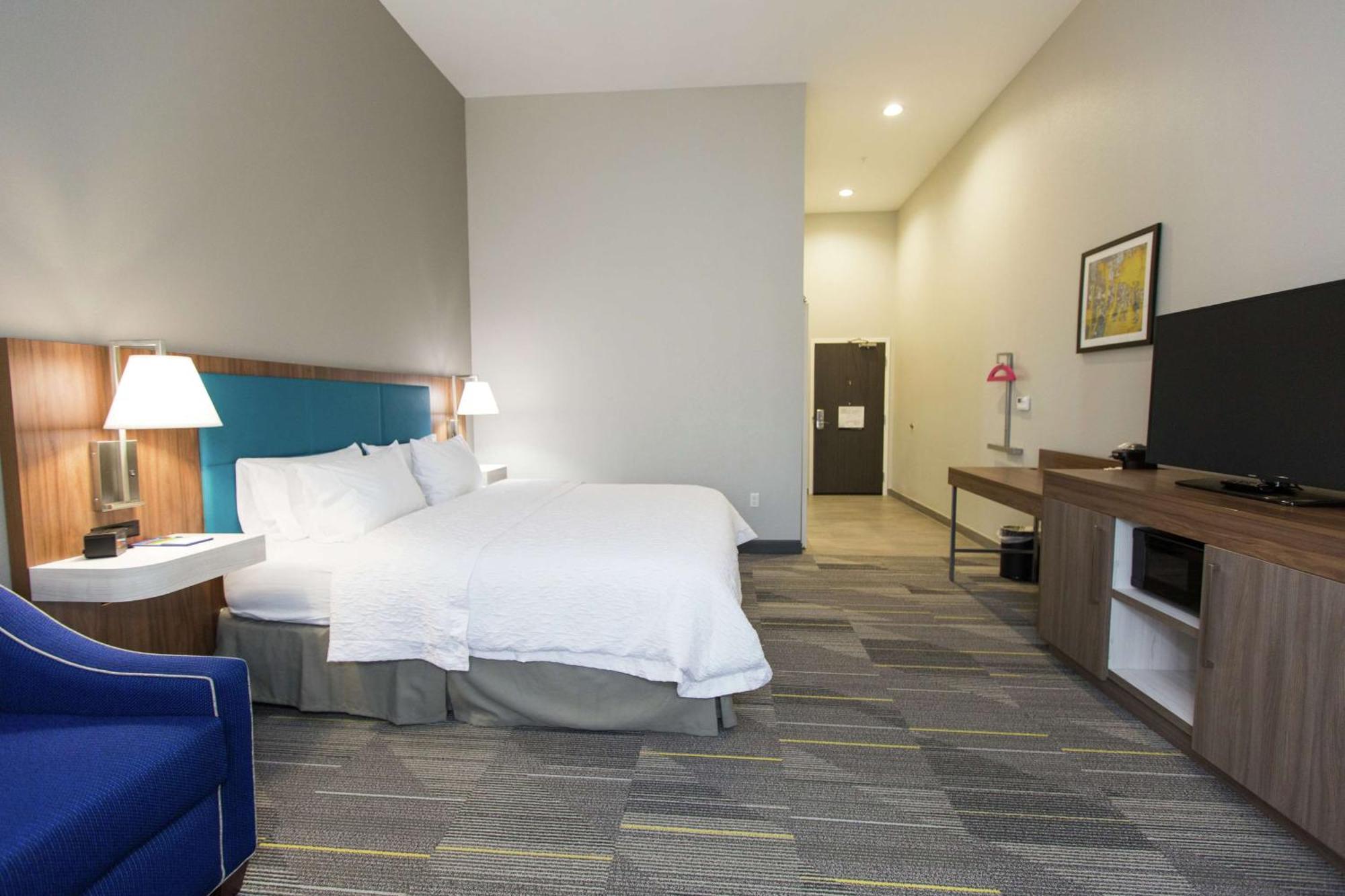 Hotel Hampton 3*