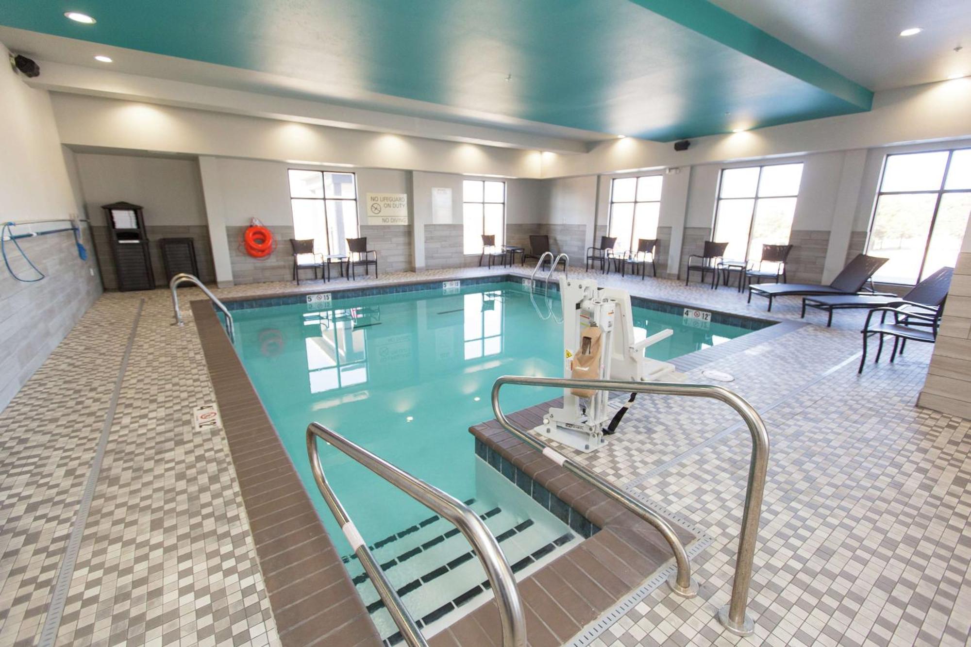Hotel Hampton Mustang